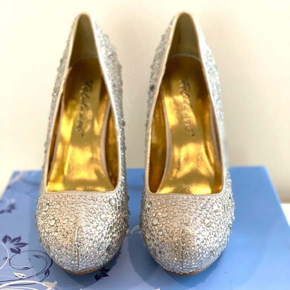 Silver platform heels with crystals size 6 or 5 NWT - Picture 6 of 15